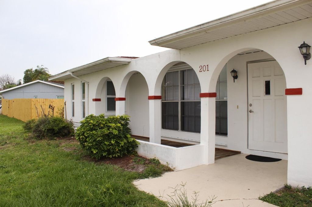 Photo of 201 NE Midfield Lane, Port Saint Lucie, FL 34983 (MLS # B26024750)