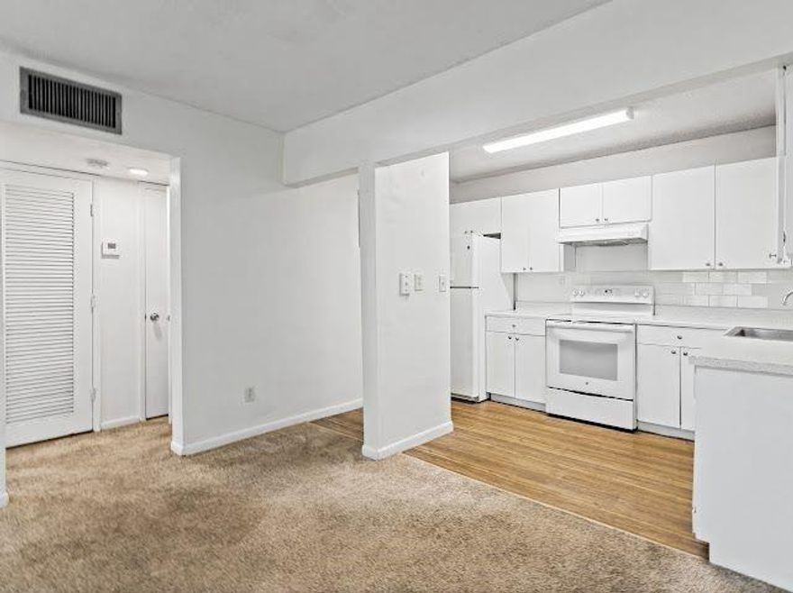 Beautiful 1-bedroom, 1-bath apartment in the heart of Oakland Park! Prime location — close to major highways, shops, restaurants, and everything you need. Fast approval. This unit offers great value for the price and is perfect for anyone looking for comfort, convenience, and quick move-in. Don’t miss this opportunity!