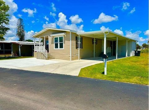 Mobile Home in Fort Pierce FL 362 Mockingbird Avenue Ave 2.jpg