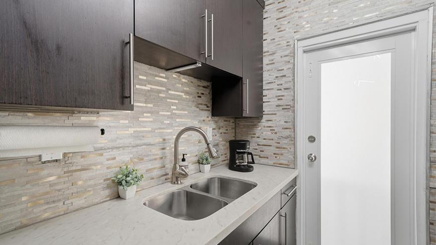 835 MERIDIAN CONDO - Residential Lease