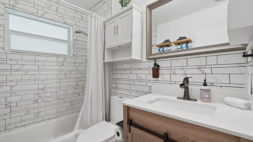 835 MERIDIAN CONDO - Residential Lease