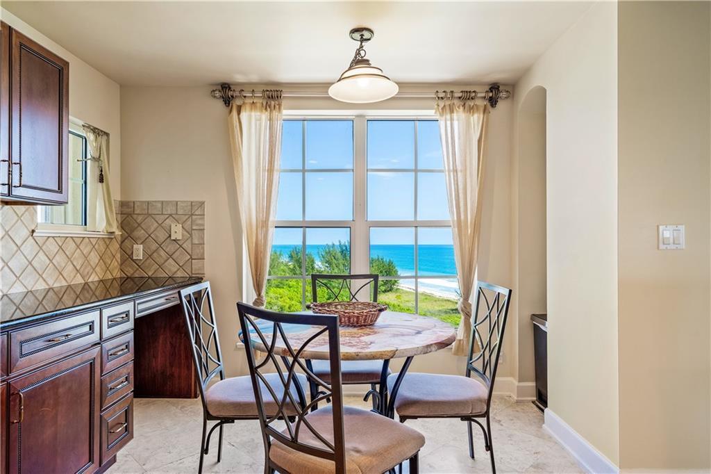 3702 N Highway A1a 801, Hutchinson Island, FL, 34949/$1,299,000 3 3702 N Highway A1a 801