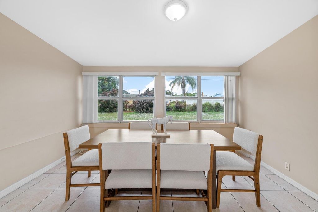 Photo of 440 Prosperity Farm Road, North Palm Beach, FL 33408 (MLS # R11014119)