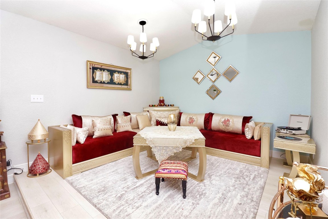 Woodlands Sec Eight 67-42 - Residential