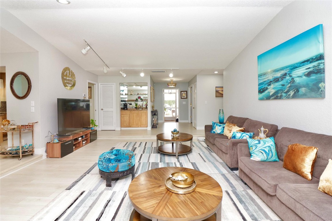 Woodlands Sec Eight 67-42 - Residential