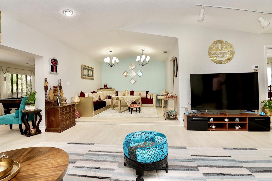 Woodlands Sec Eight 67-42 - Residential