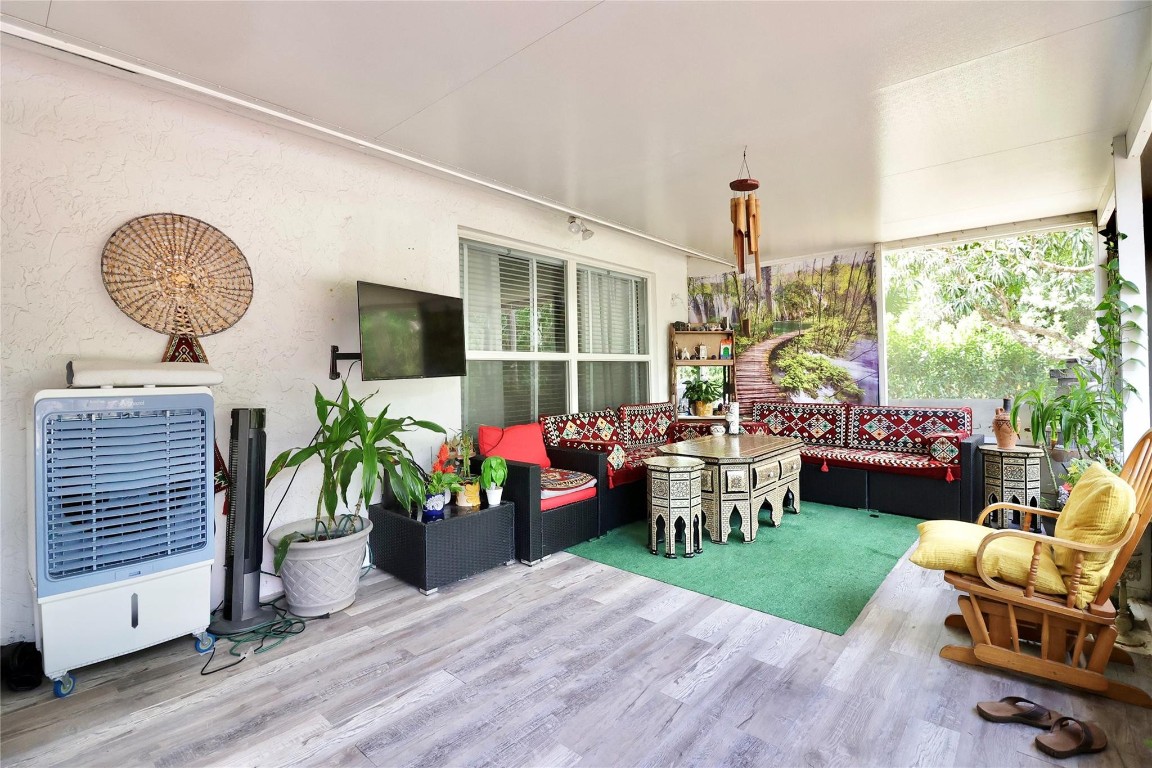 Woodlands Sec Eight 67-42 - Residential