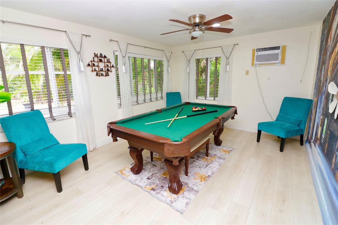 Woodlands Sec Eight 67-42 - Residential