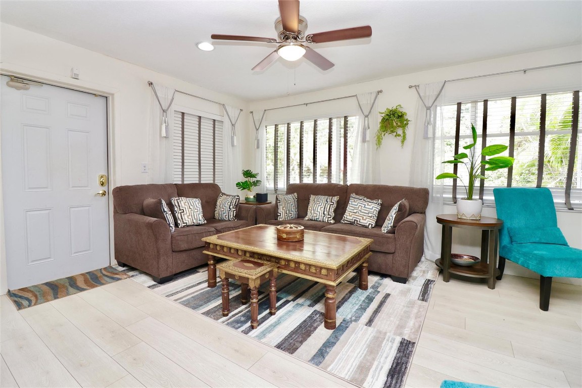 Woodlands Sec Eight 67-42 - Residential