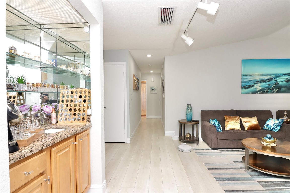 Woodlands Sec Eight 67-42 - Residential