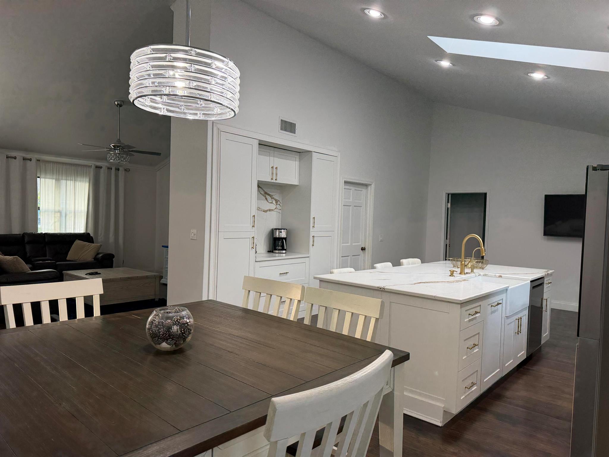 SUGAR POND MANOR OF WELLI - Residential Lease