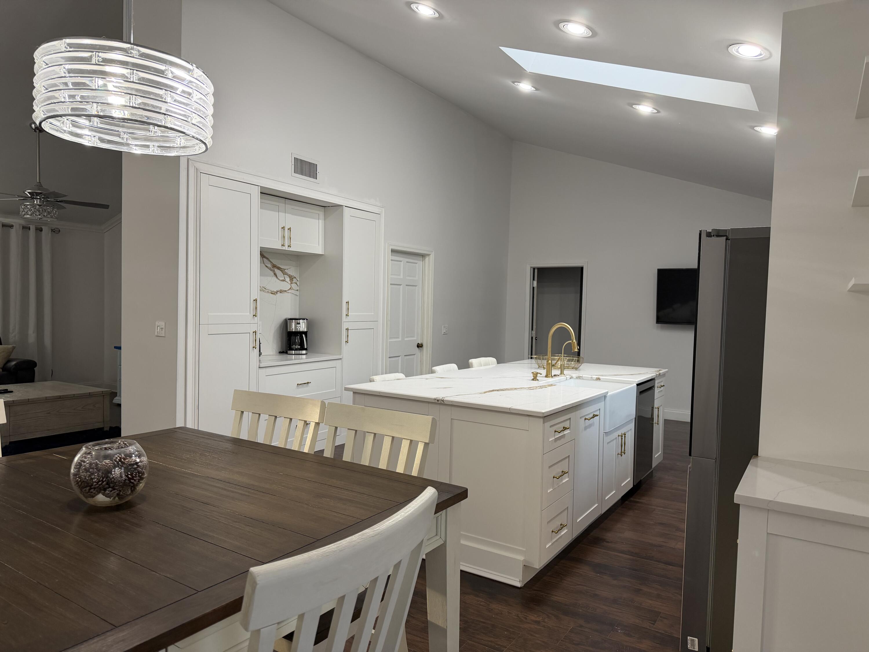 SUGAR POND MANOR OF WELLI - Residential Lease