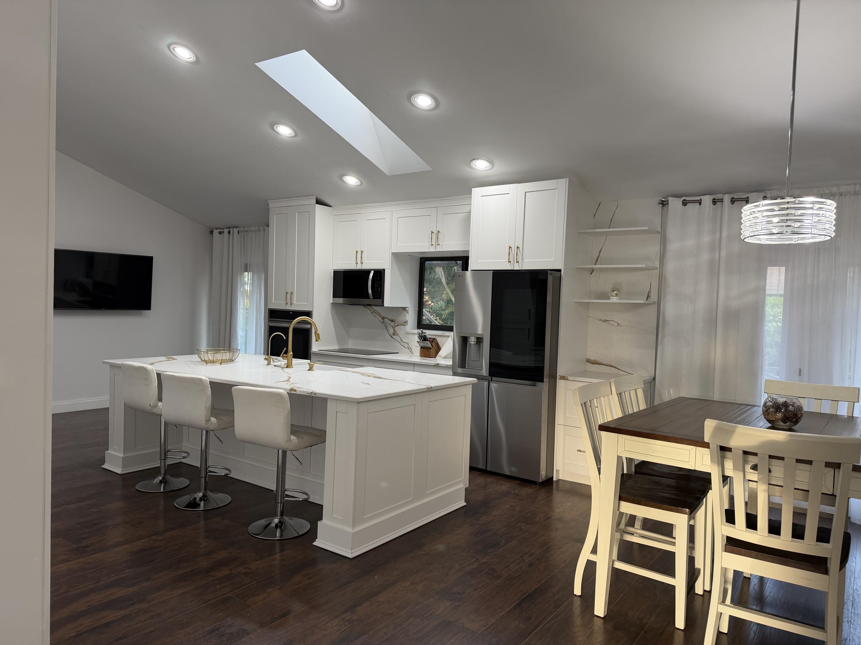 SUGAR POND MANOR OF WELLI - Residential Lease