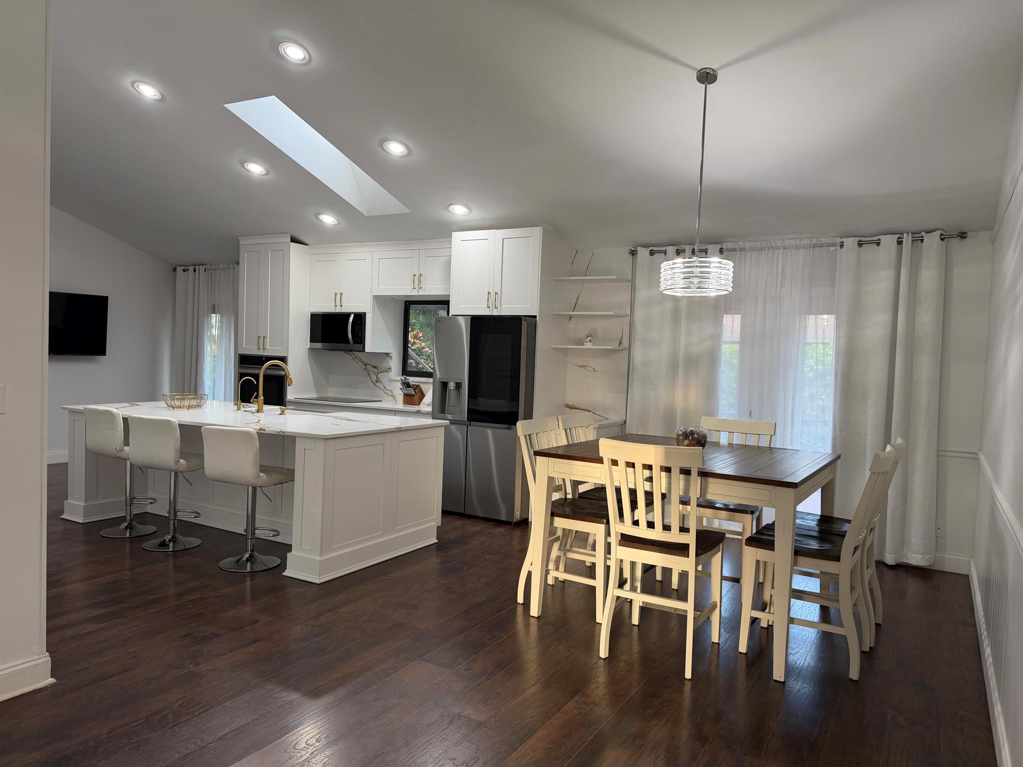 SUGAR POND MANOR OF WELLI - Residential Lease