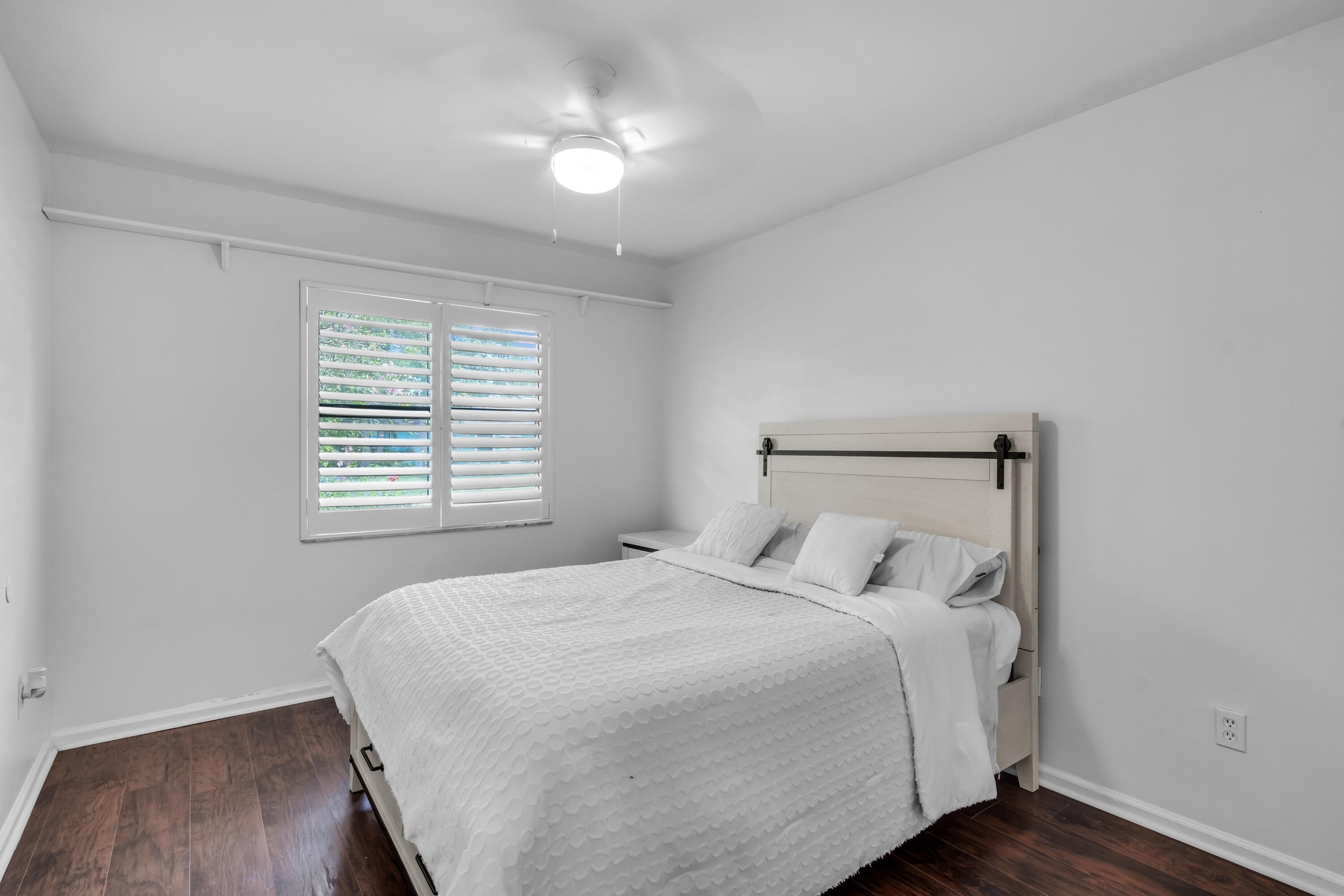 SUGAR POND MANOR OF WELLI - Residential Lease