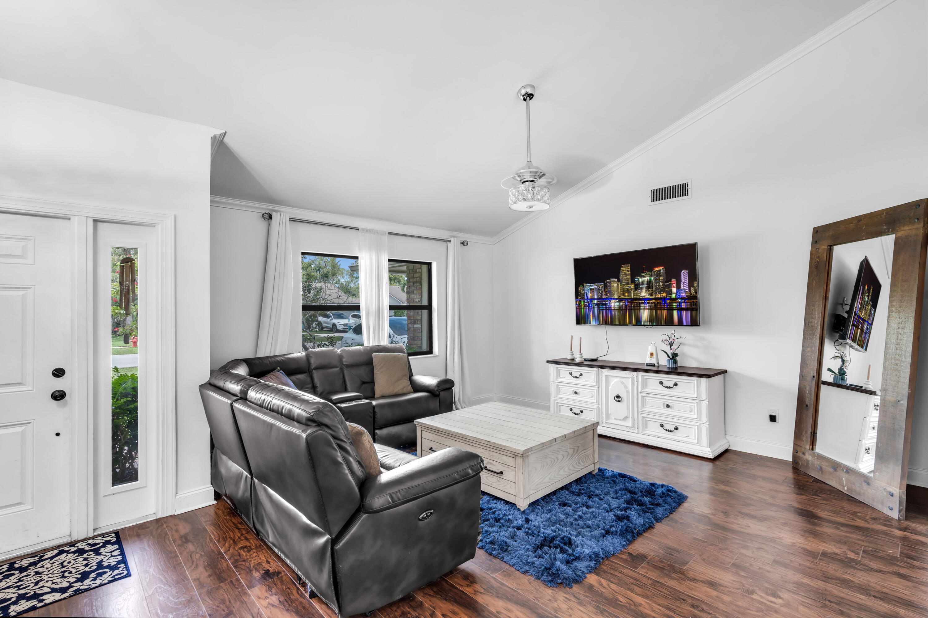 SUGAR POND MANOR OF WELLI - Residential Lease