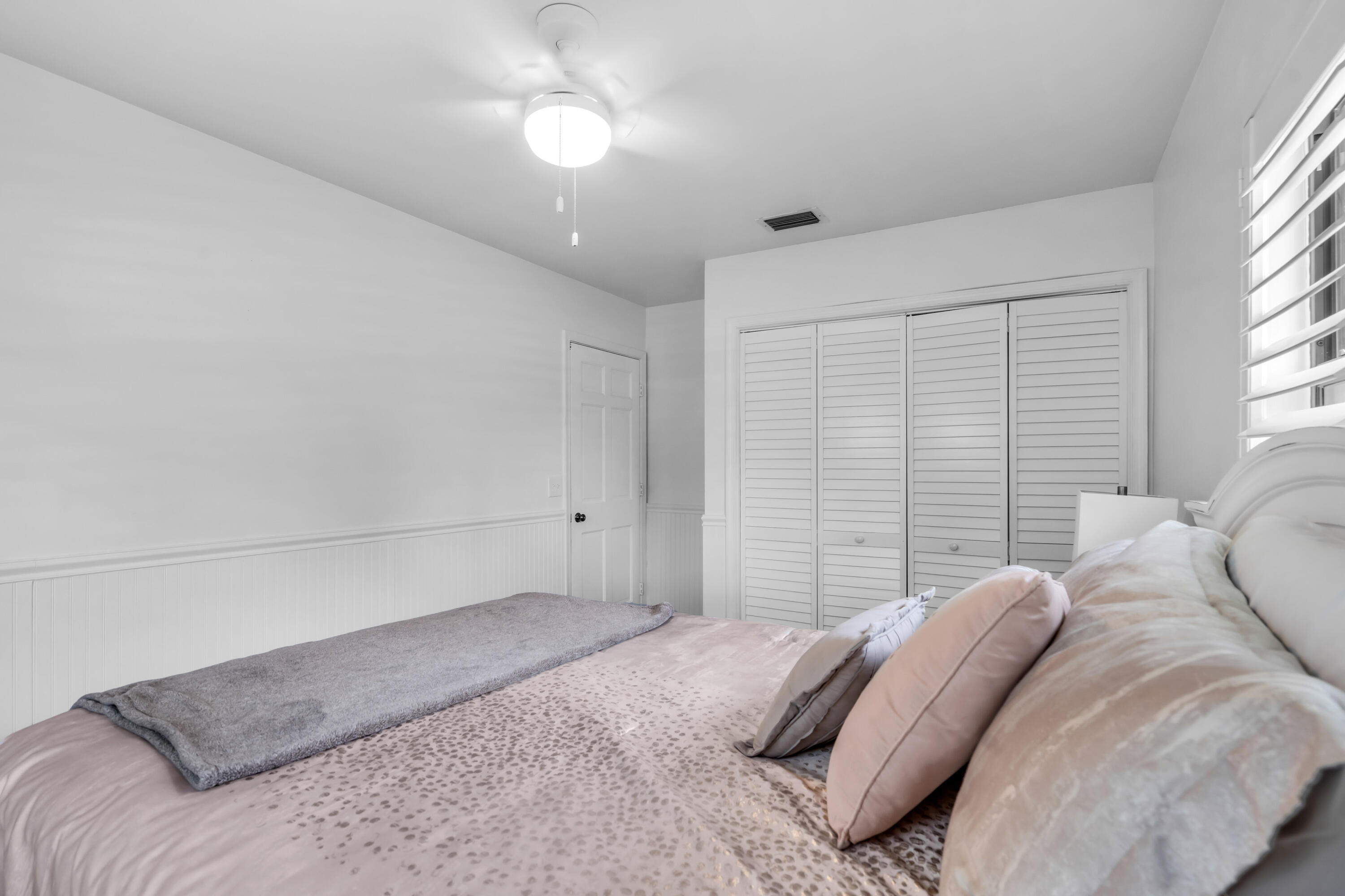 SUGAR POND MANOR OF WELLI - Residential Lease