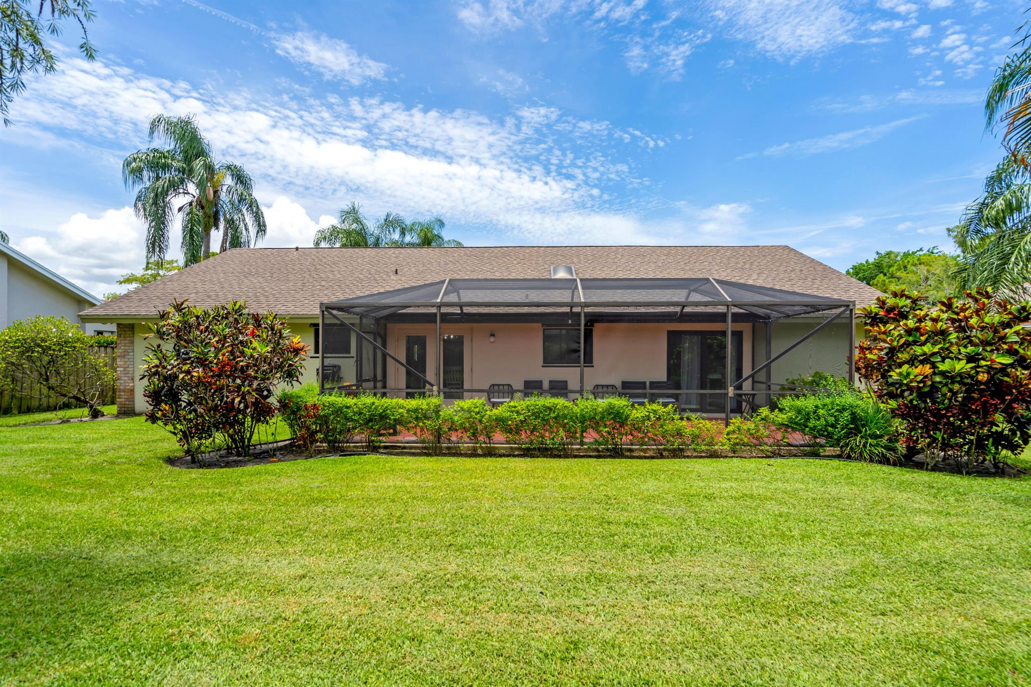 SUGAR POND MANOR OF WELLI - Residential Lease