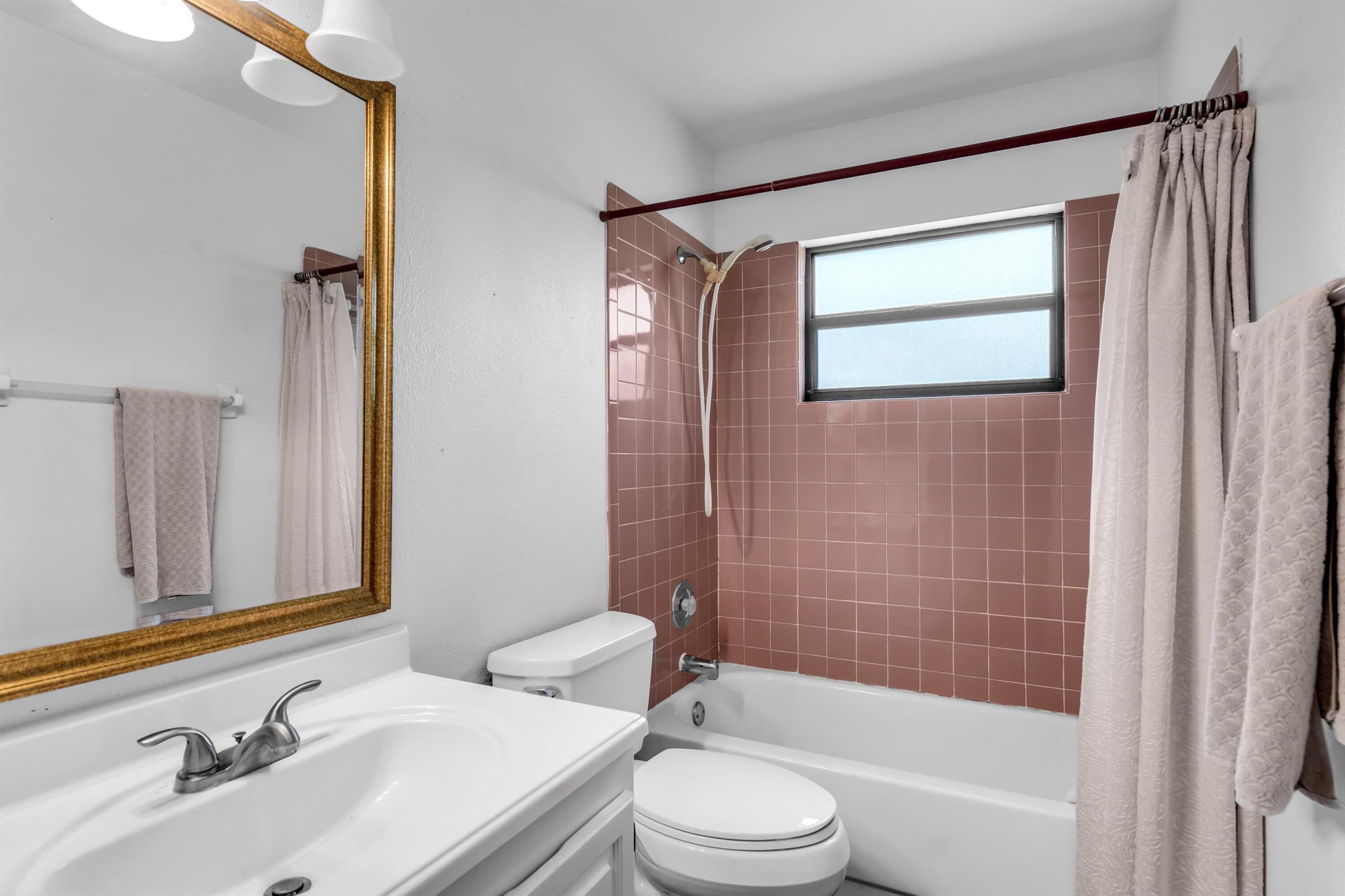 SUGAR POND MANOR OF WELLI - Residential Lease