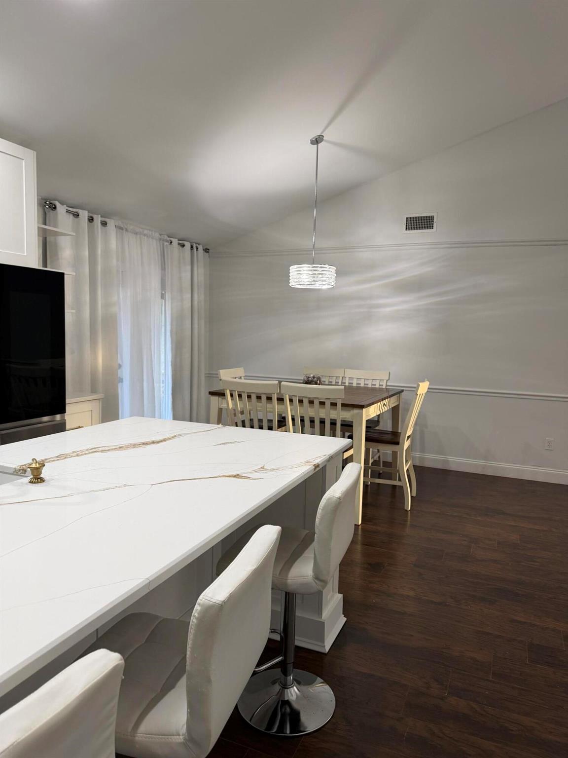 SUGAR POND MANOR OF WELLI - Residential Lease