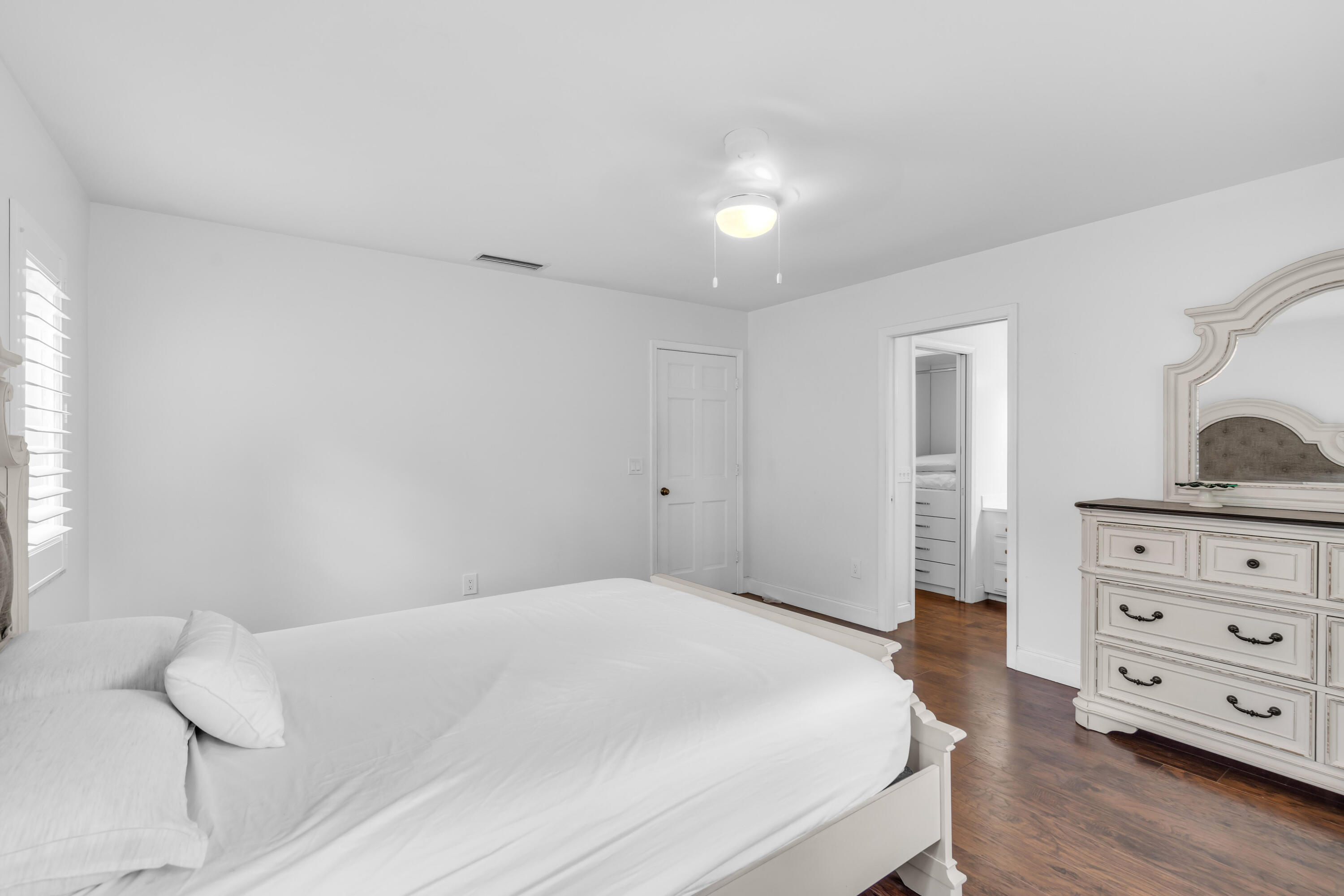 SUGAR POND MANOR OF WELLI - Residential Lease