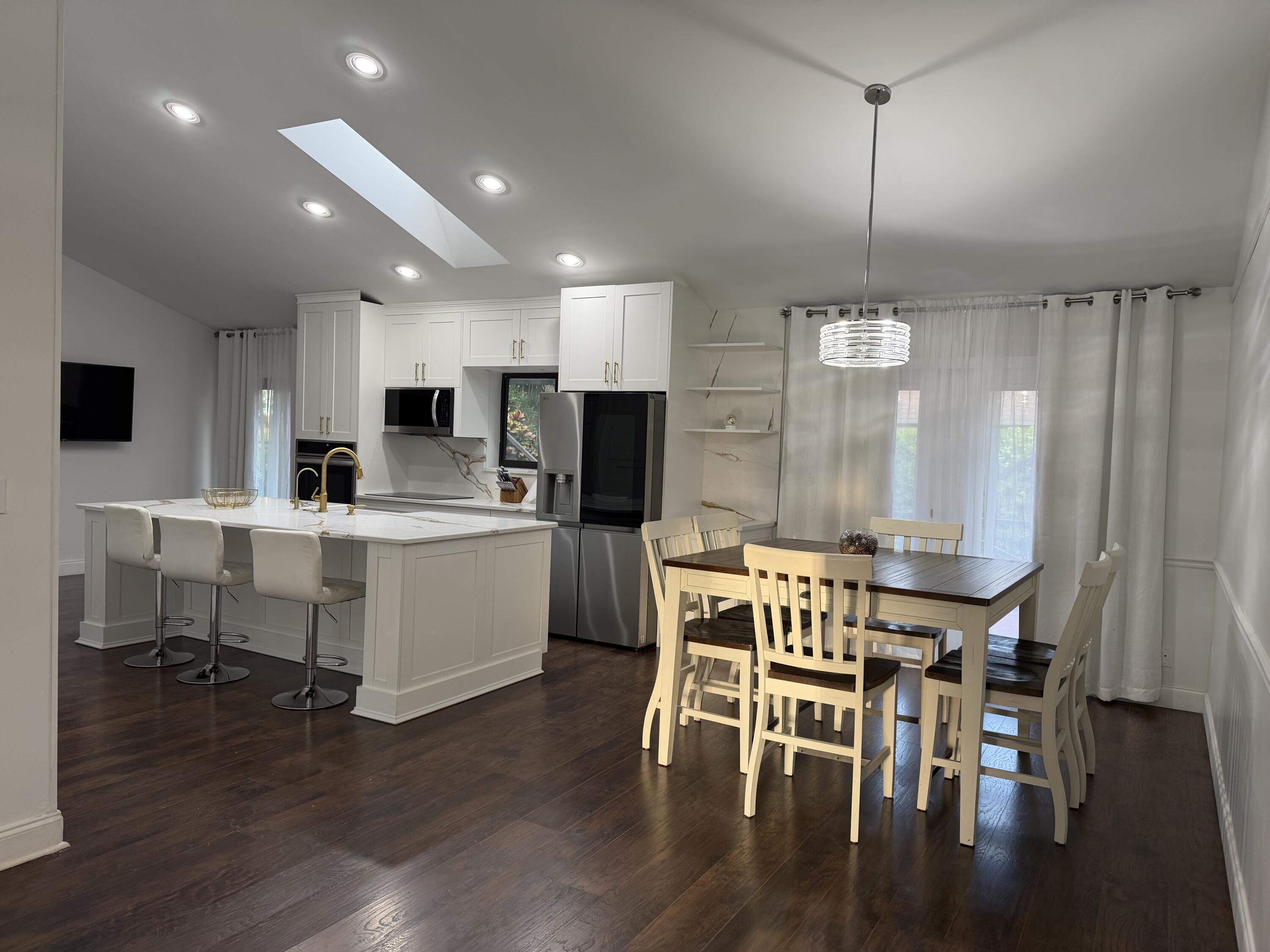 SUGAR POND MANOR OF WELLI - Residential Lease