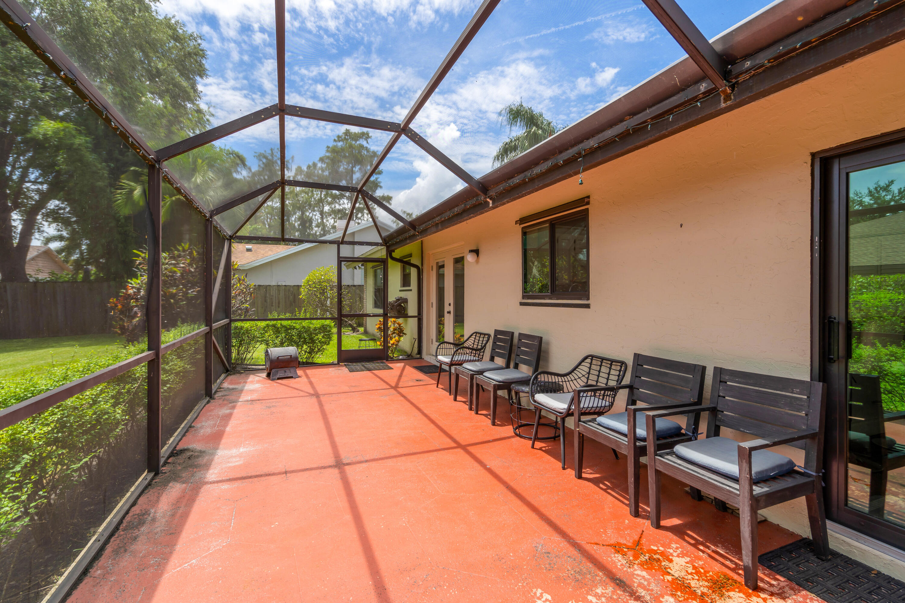 SUGAR POND MANOR OF WELLI - Residential Lease