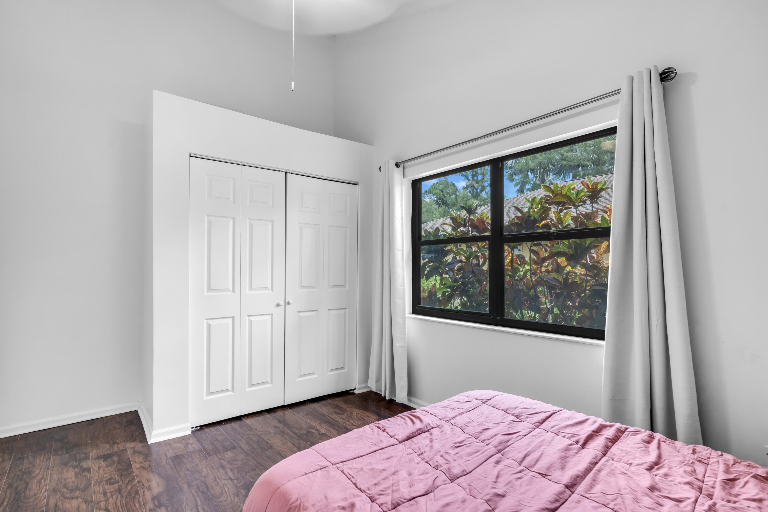 SUGAR POND MANOR OF WELLI - Residential Lease