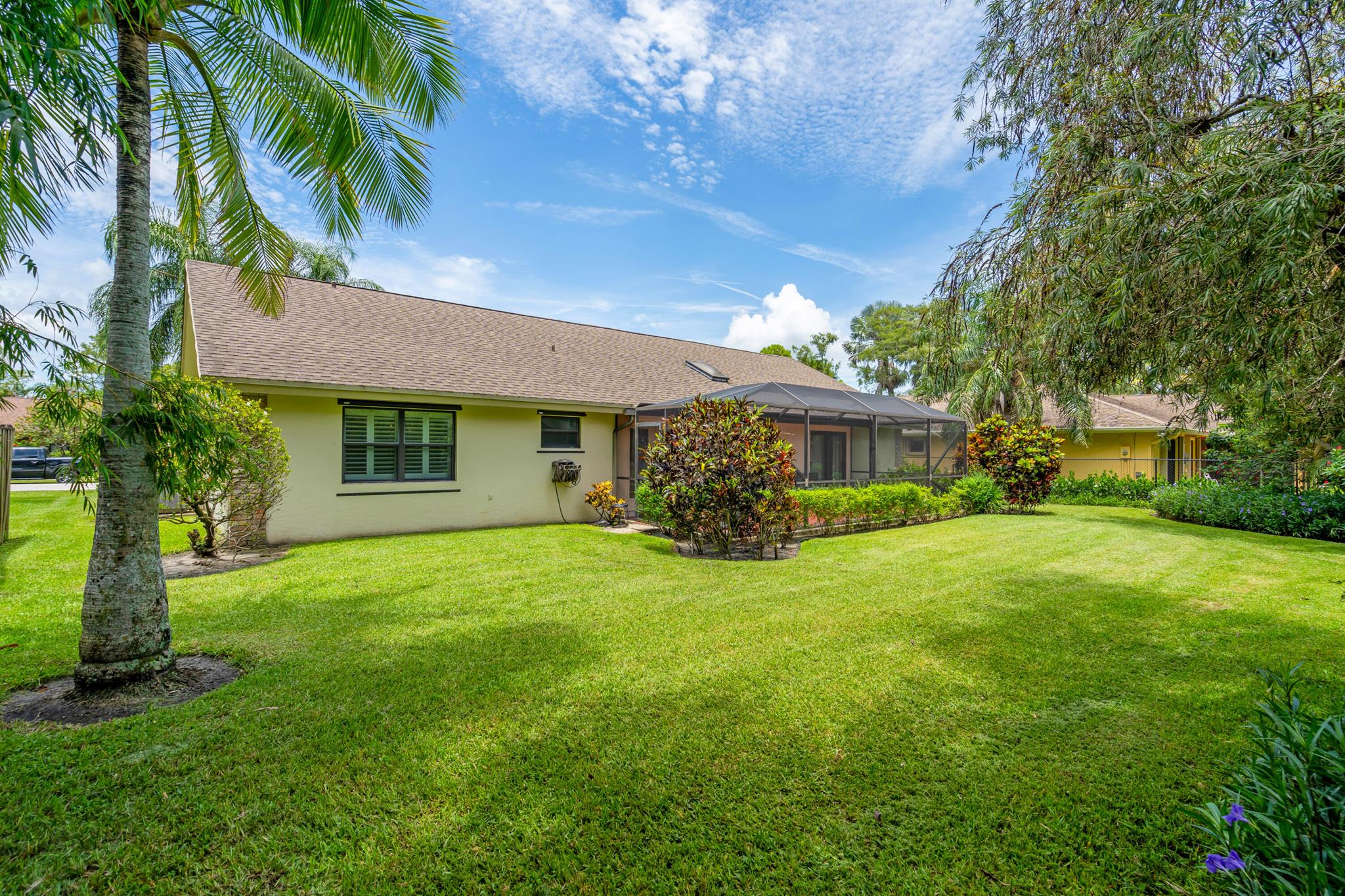 SUGAR POND MANOR OF WELLI - Residential Lease