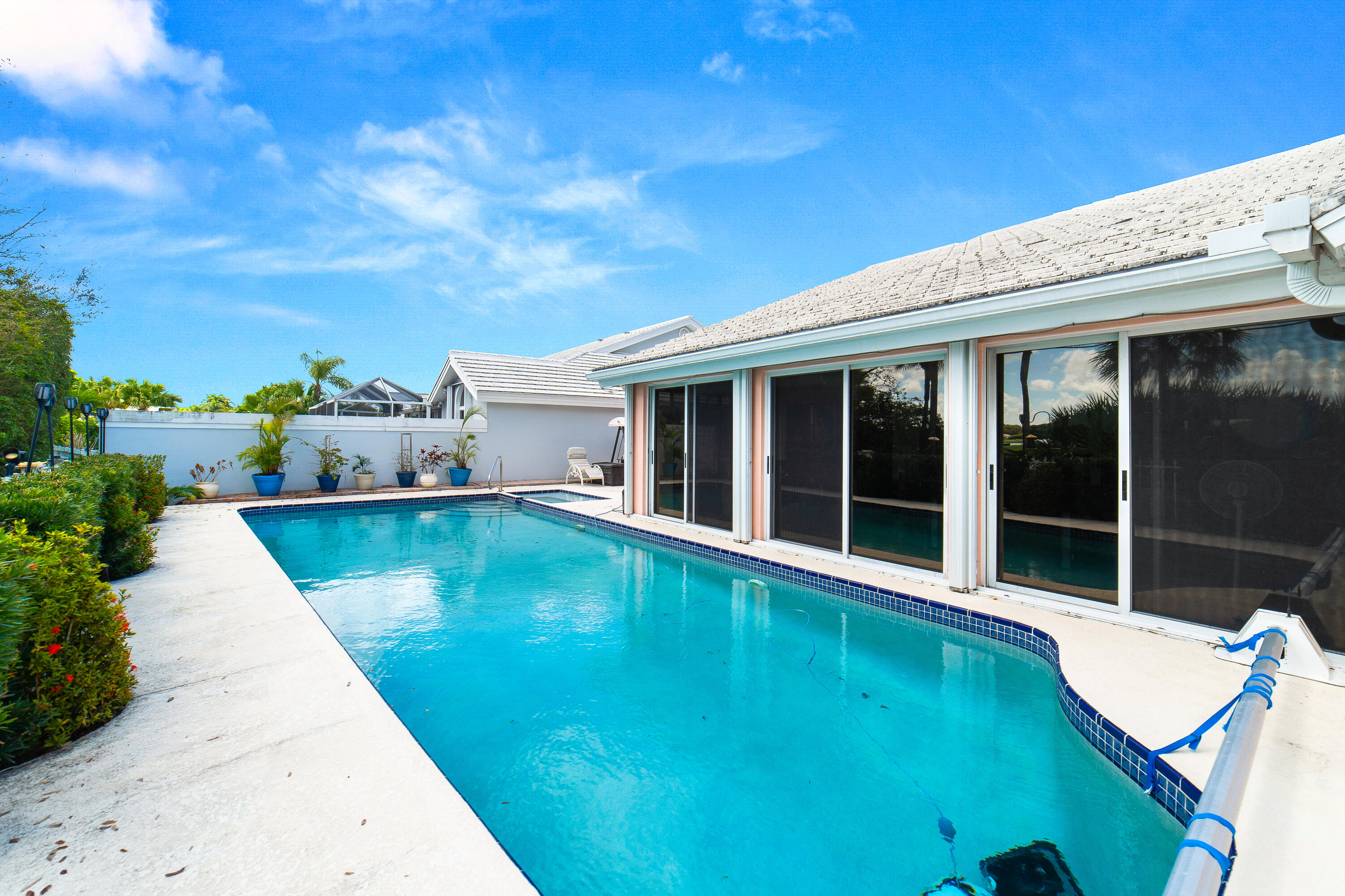 SARATOGA BAY - Residential