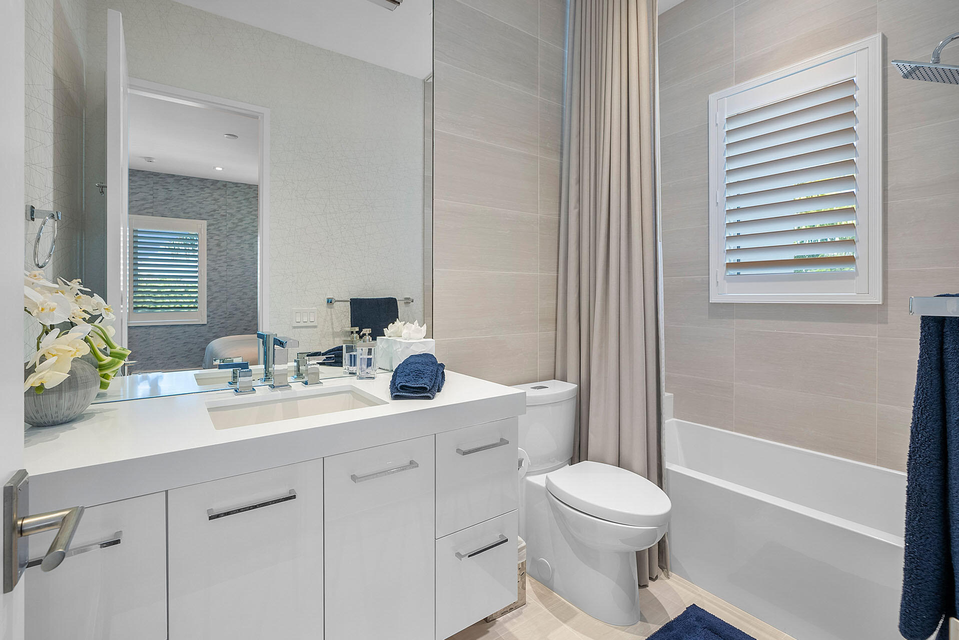 ROYAL PALM YACHT & COUNTR - Residential