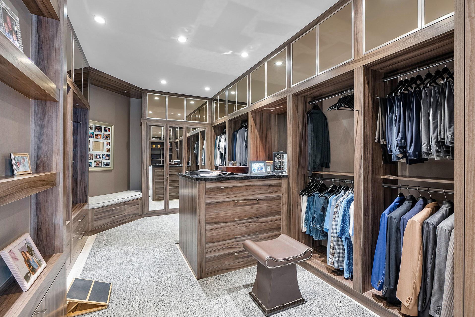 ROYAL PALM YACHT & COUNTR - Residential