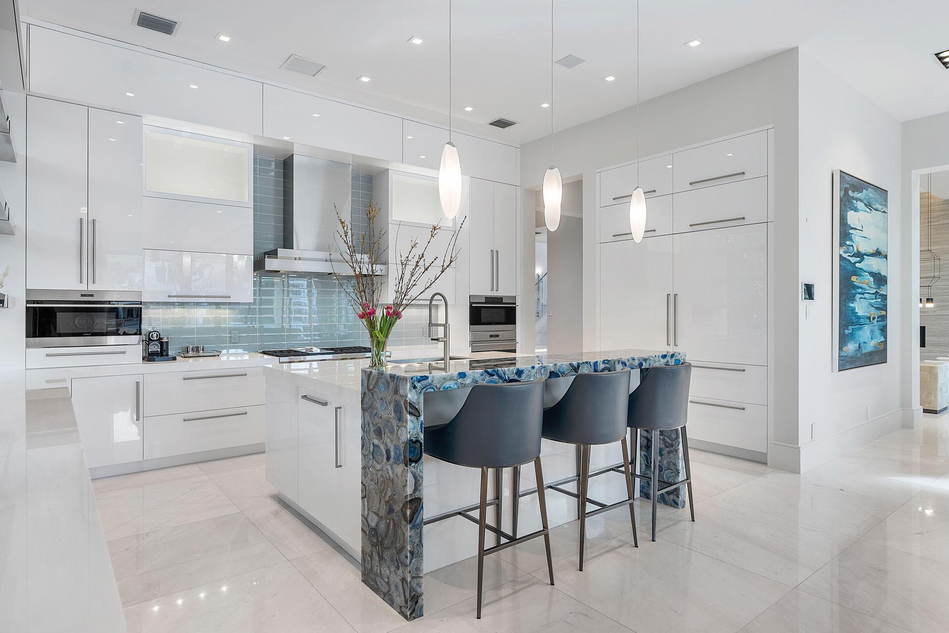 ROYAL PALM YACHT & COUNTR - Residential