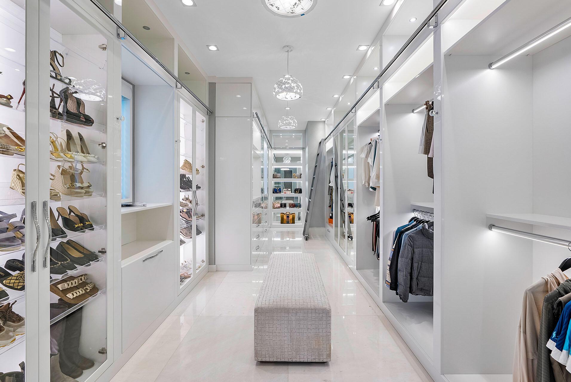 ROYAL PALM YACHT & COUNTR - Residential