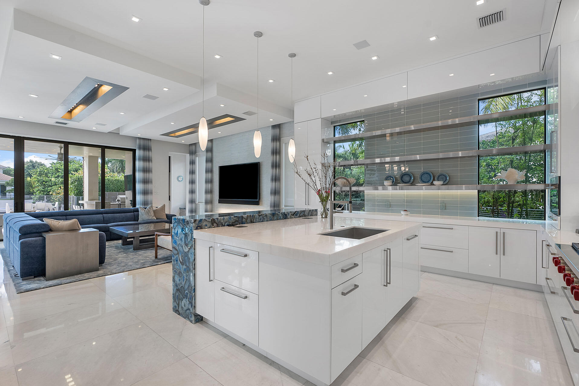 ROYAL PALM YACHT & COUNTR - Residential