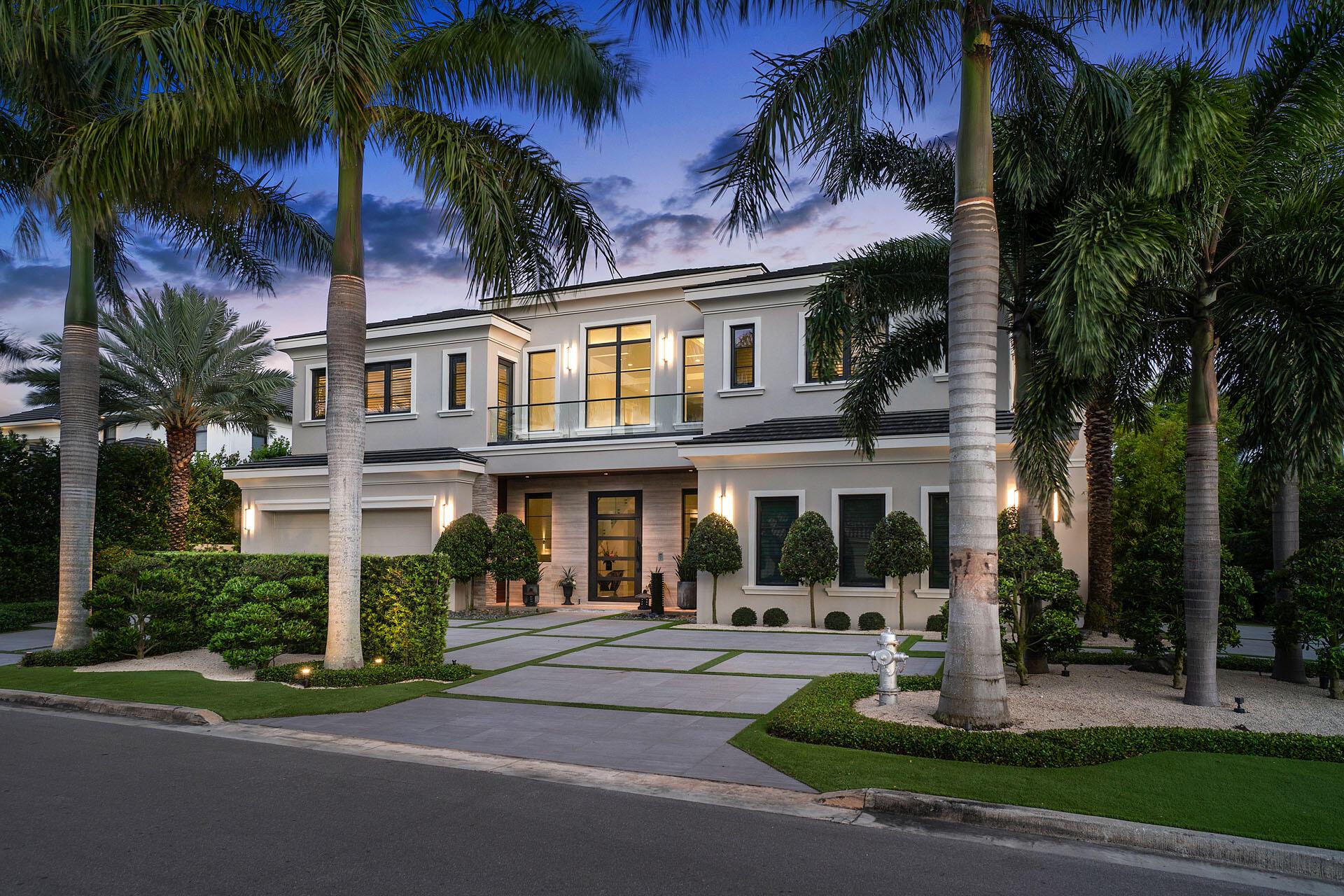 290 S Maya Palm Drive