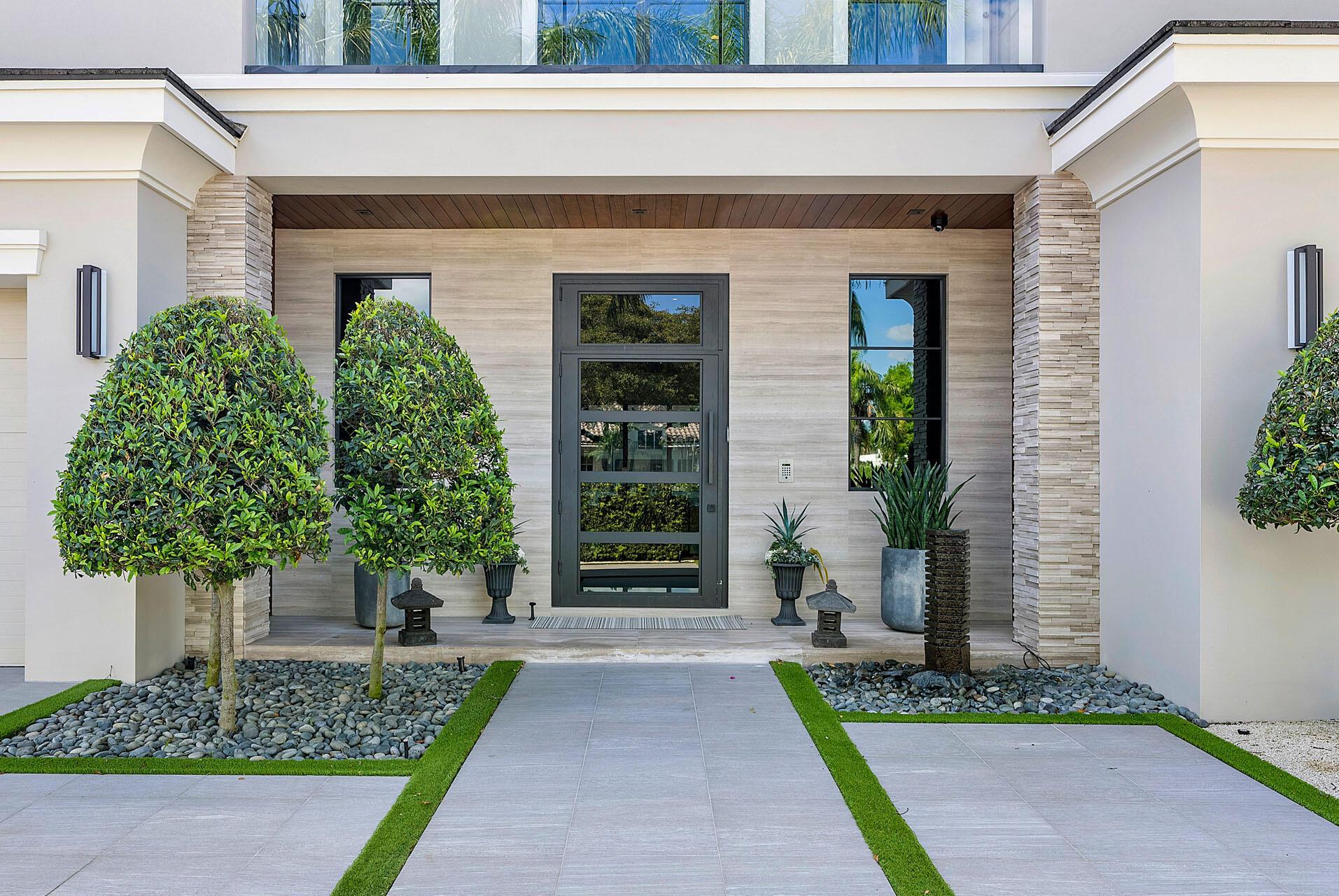 ROYAL PALM YACHT & COUNTR - Residential