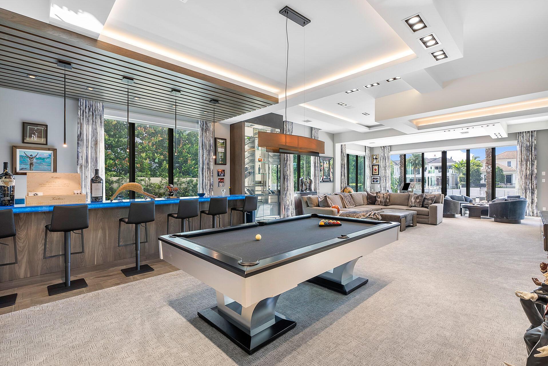 ROYAL PALM YACHT & COUNTR - Residential