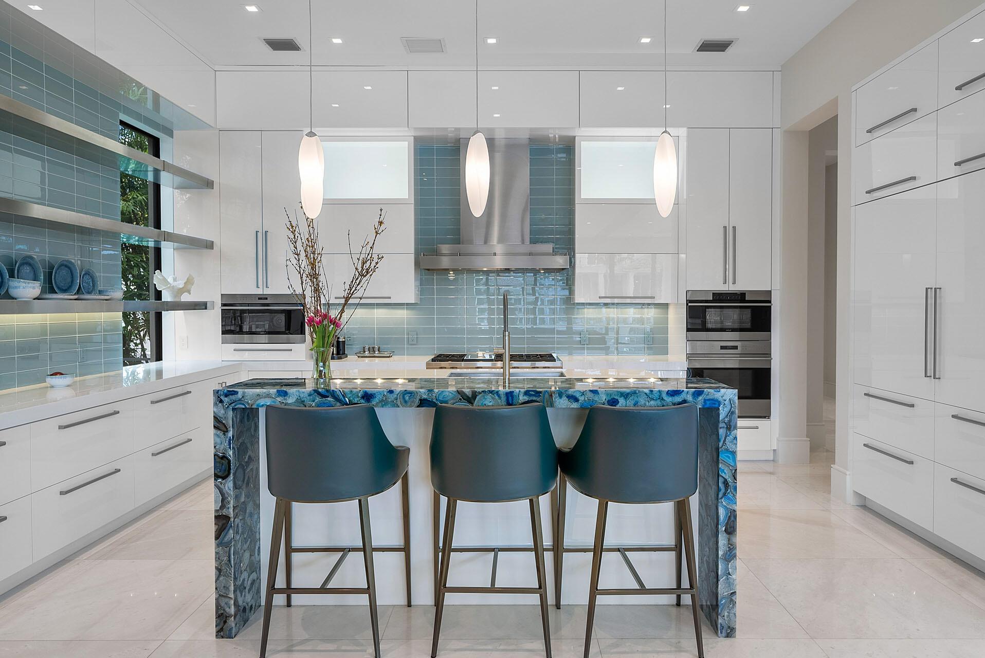 ROYAL PALM YACHT & COUNTR - Residential