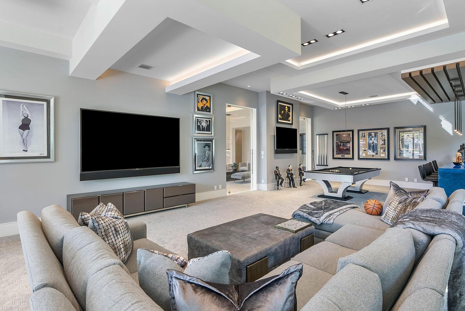 ROYAL PALM YACHT & COUNTR - Residential