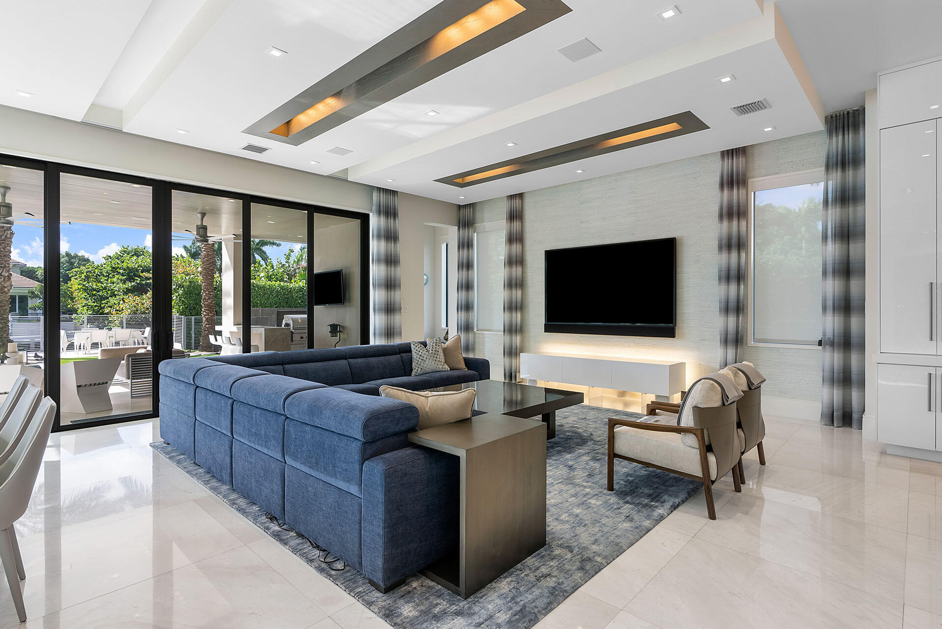 ROYAL PALM YACHT & COUNTR - Residential