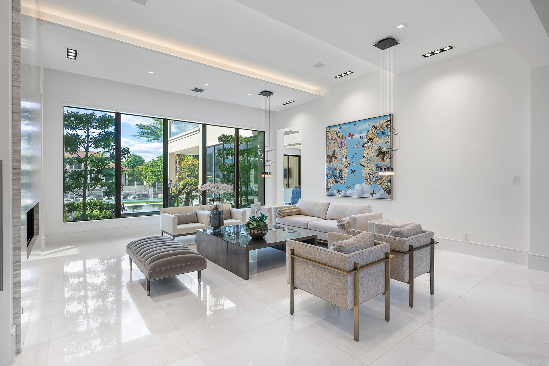 ROYAL PALM YACHT & COUNTRY CLUB - Residential