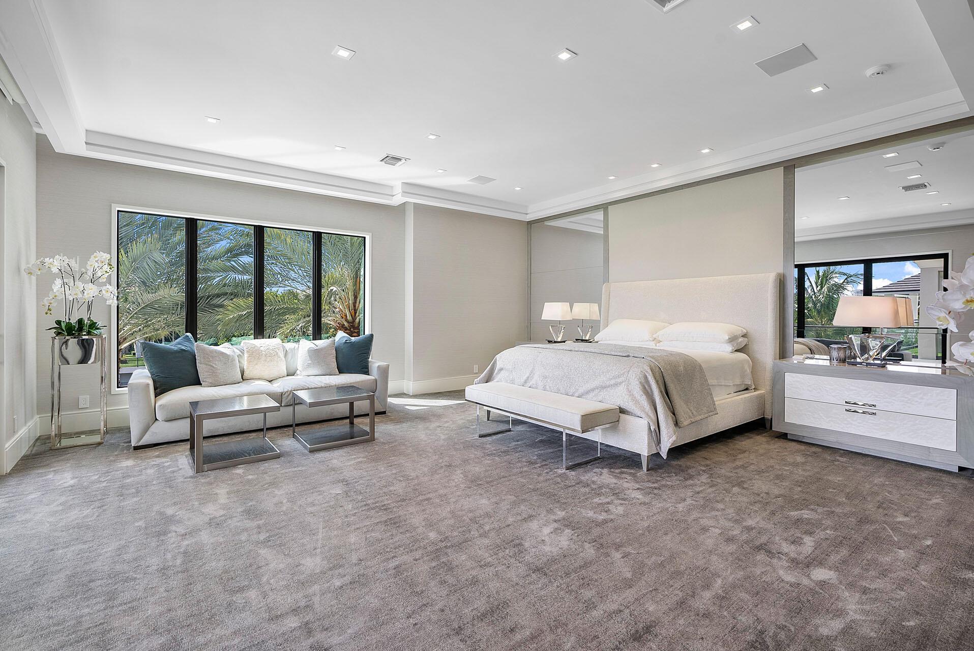 ROYAL PALM YACHT & COUNTR - Residential