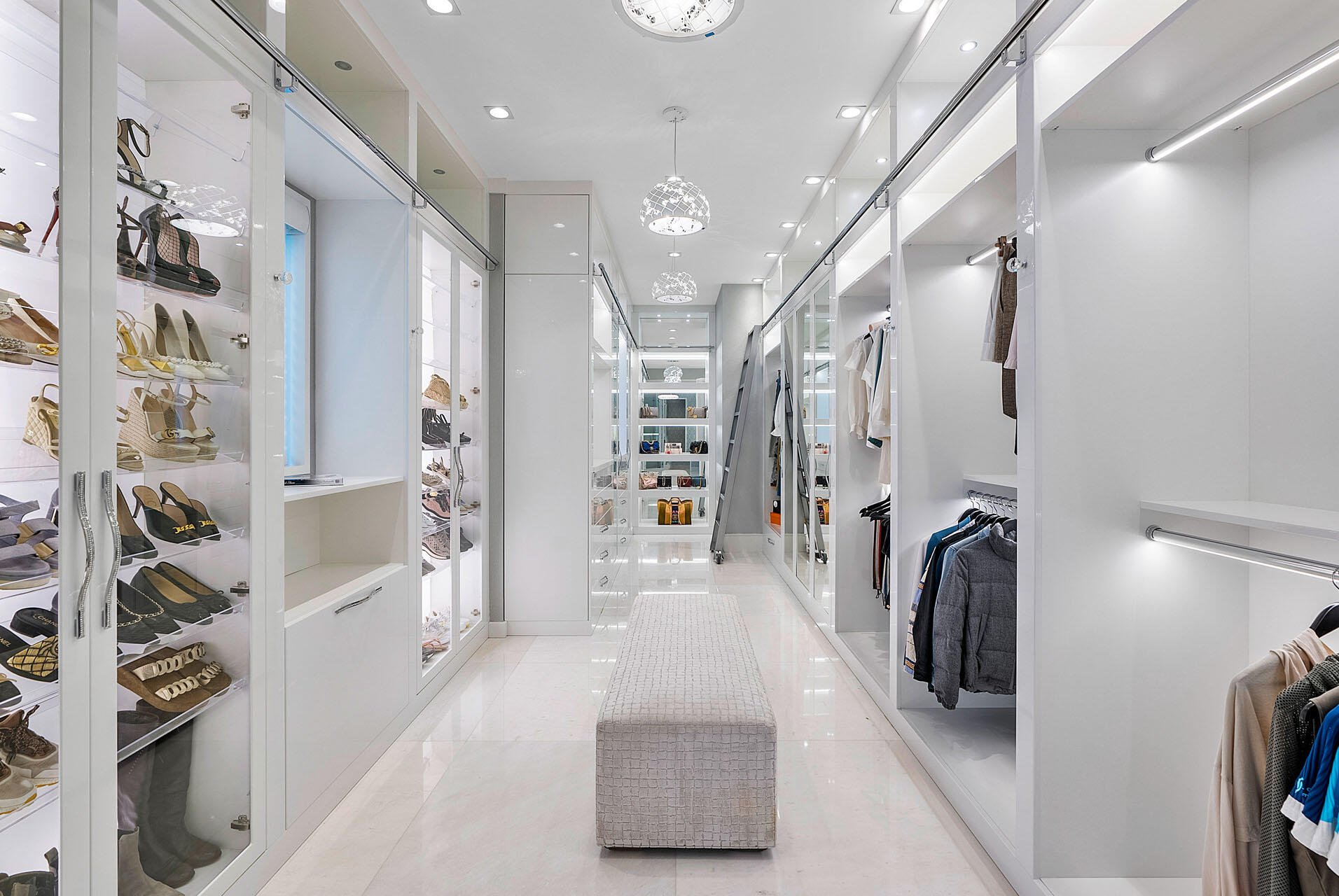 ROYAL PALM YACHT & COUNTR - Residential