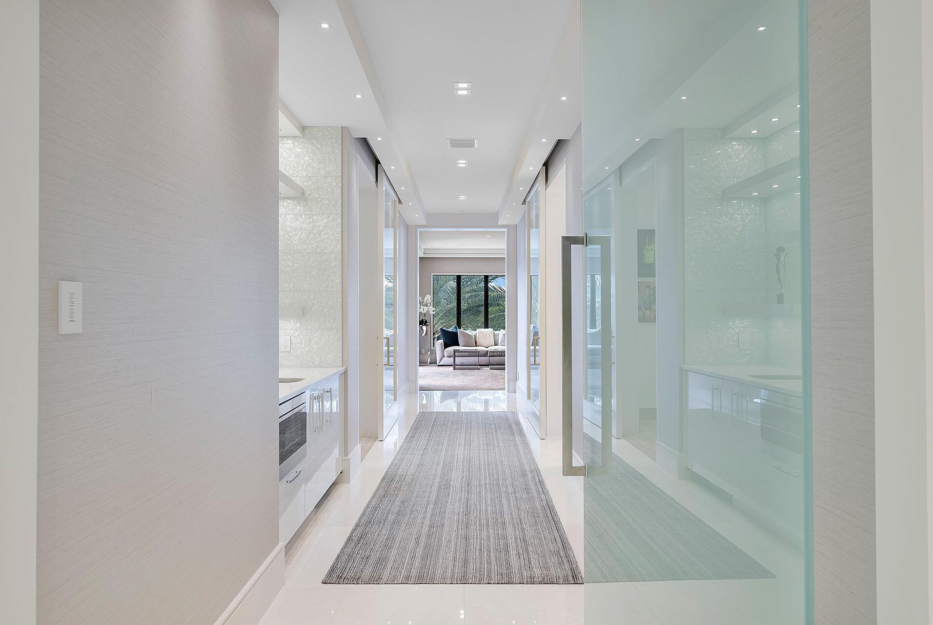 ROYAL PALM YACHT & COUNTR - Residential