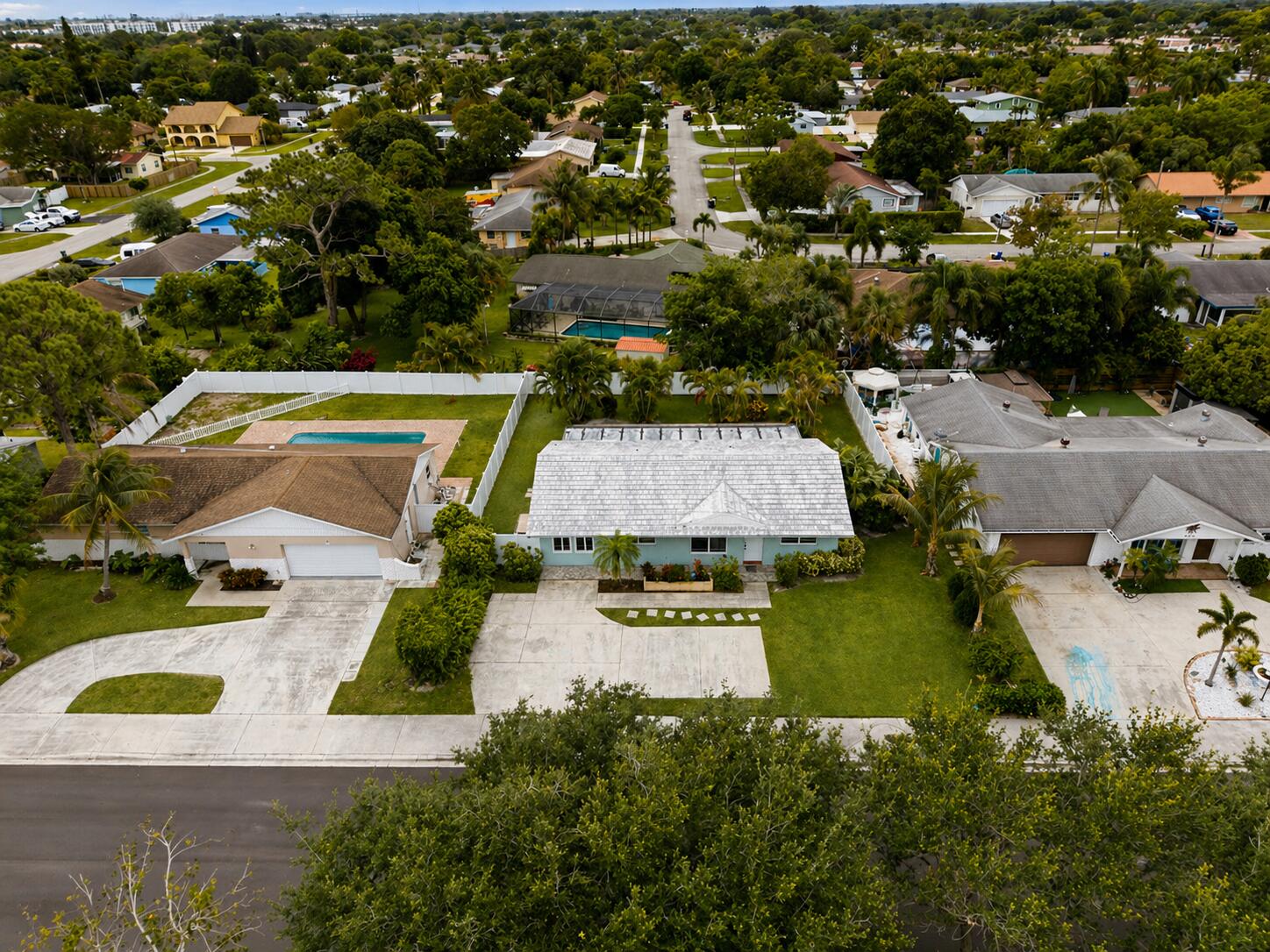 DELRAY SHORES - Residential