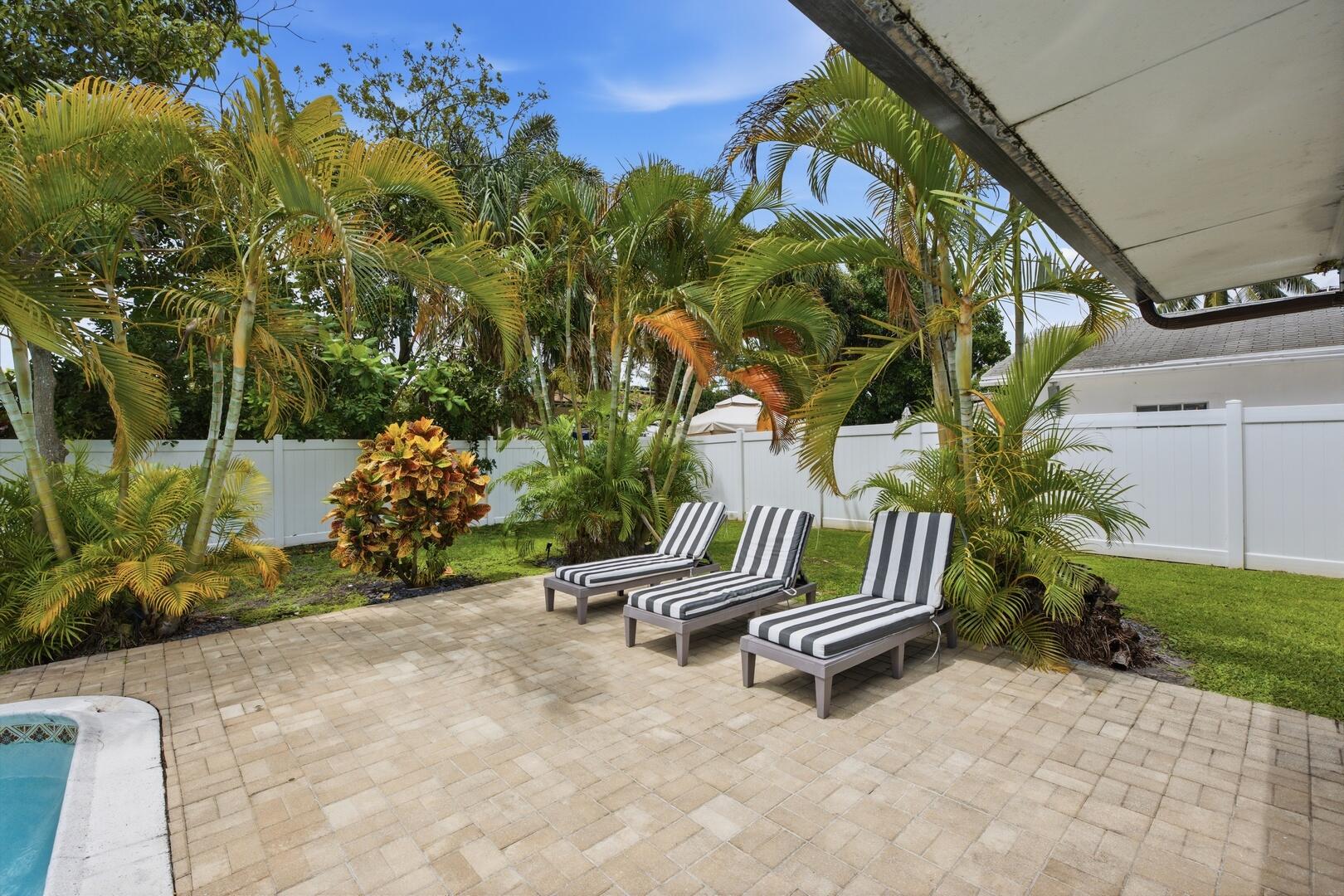 DELRAY SHORES - Residential