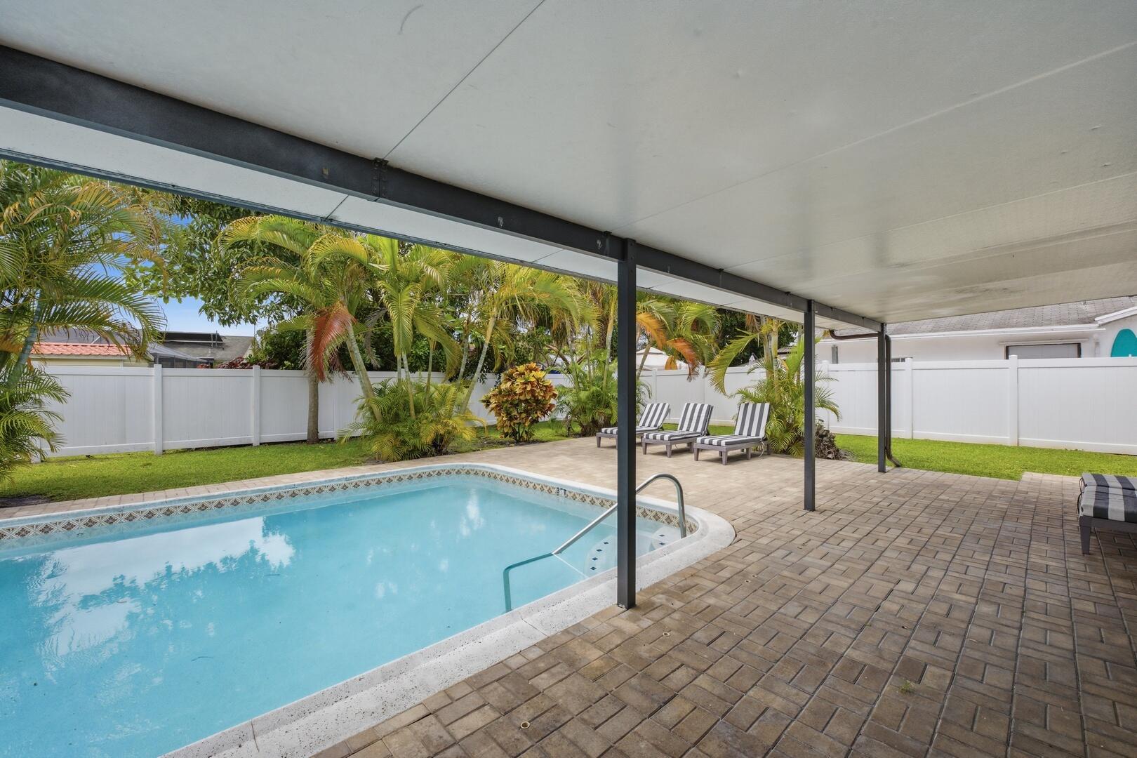 DELRAY SHORES - Residential