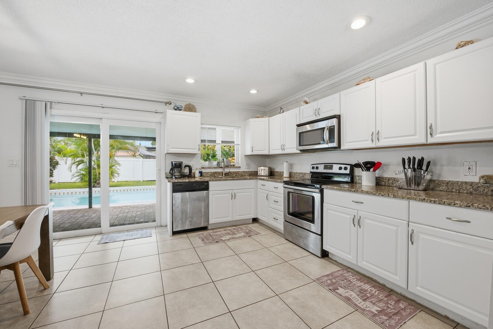 DELRAY SHORES - Residential