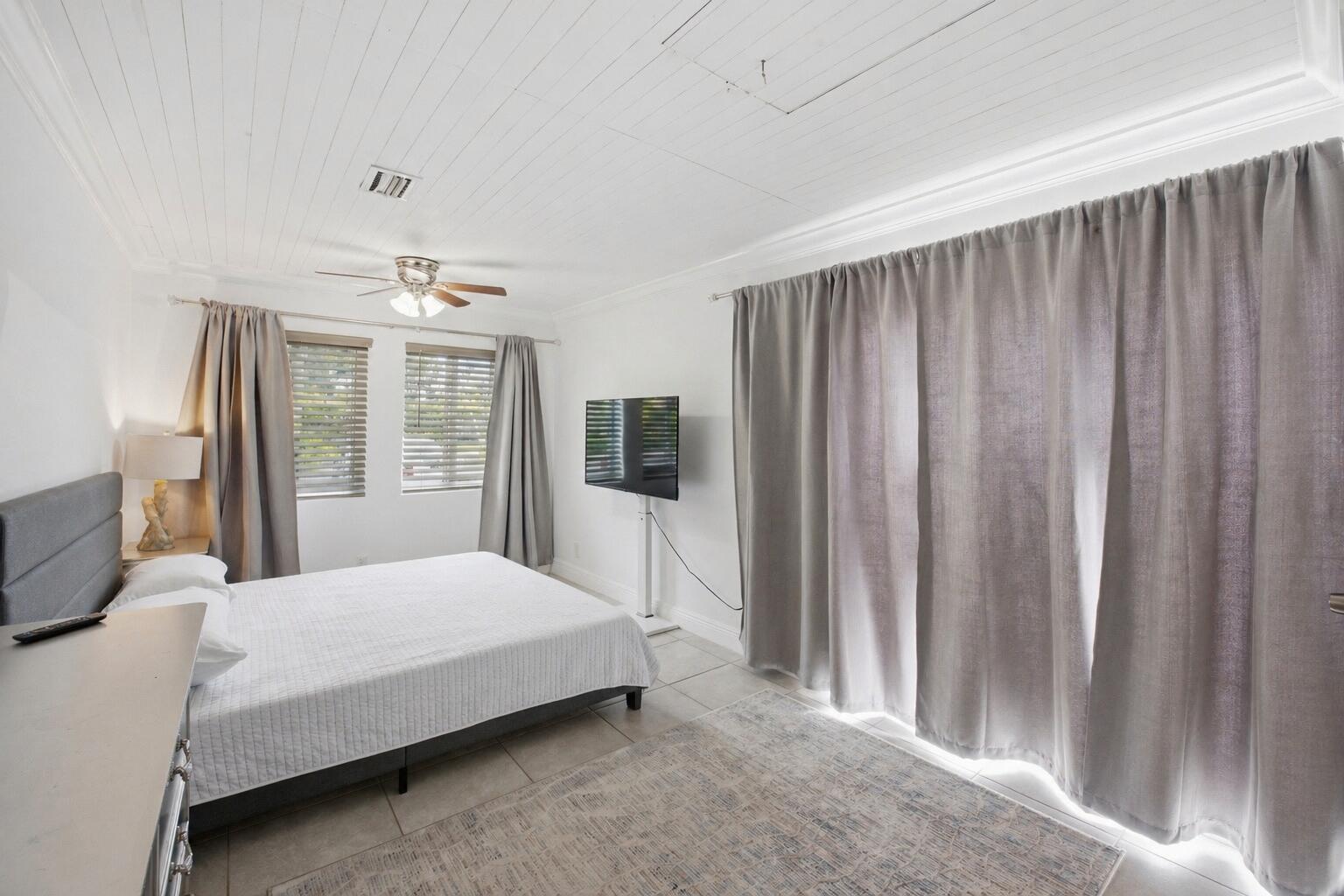 DELRAY SHORES - Residential